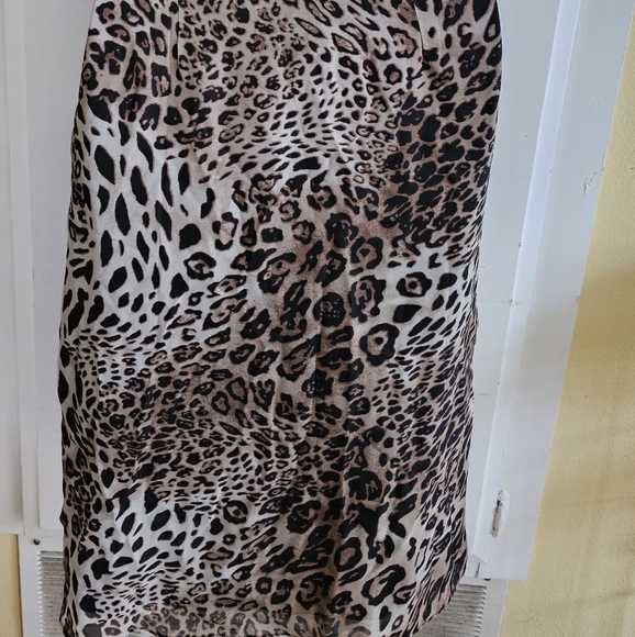 SMALL LEOPARD DRESS 👗 - Picture 11 of 14